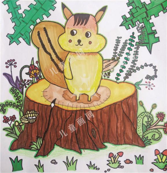 树桩上的小松鼠